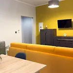 Apartment Residenza Santa Anastasia Yellow Balcony And Lift In Piazza Erbe Verona