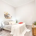 Residenza Santa Anastasia Yellow Balcony And Lift In Piazza Erbe Apartment Verona
