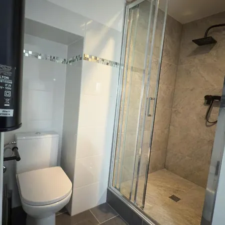 Residenza Santa Anastasia Yellow Balcony And Lift In Piazza Erbe * Verona